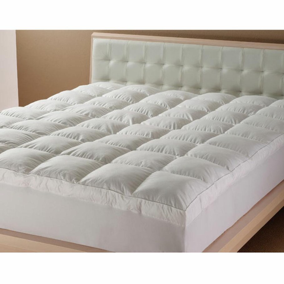 Кровать с матрасом