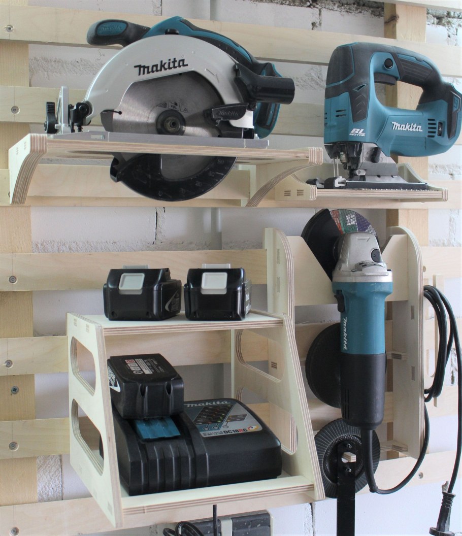 Полки для электроинструмента