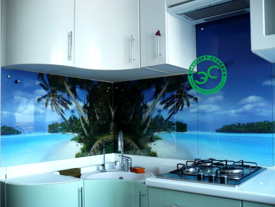 Стеклянный фартук для кухни