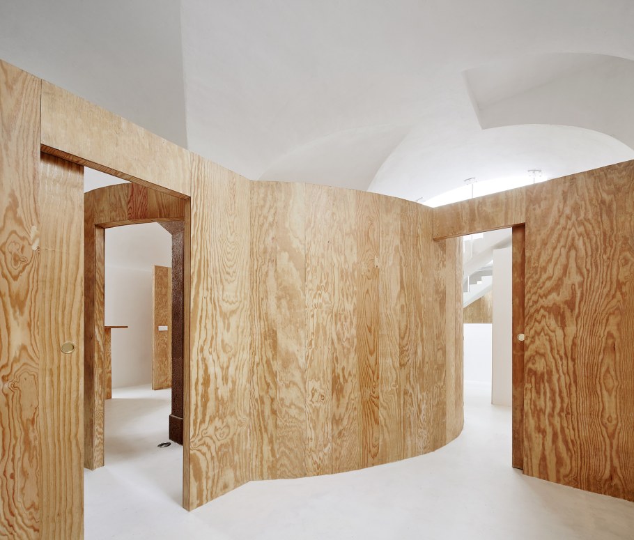 Фанерная дверь