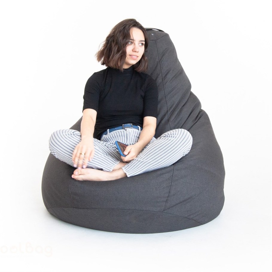 Огромное кресло