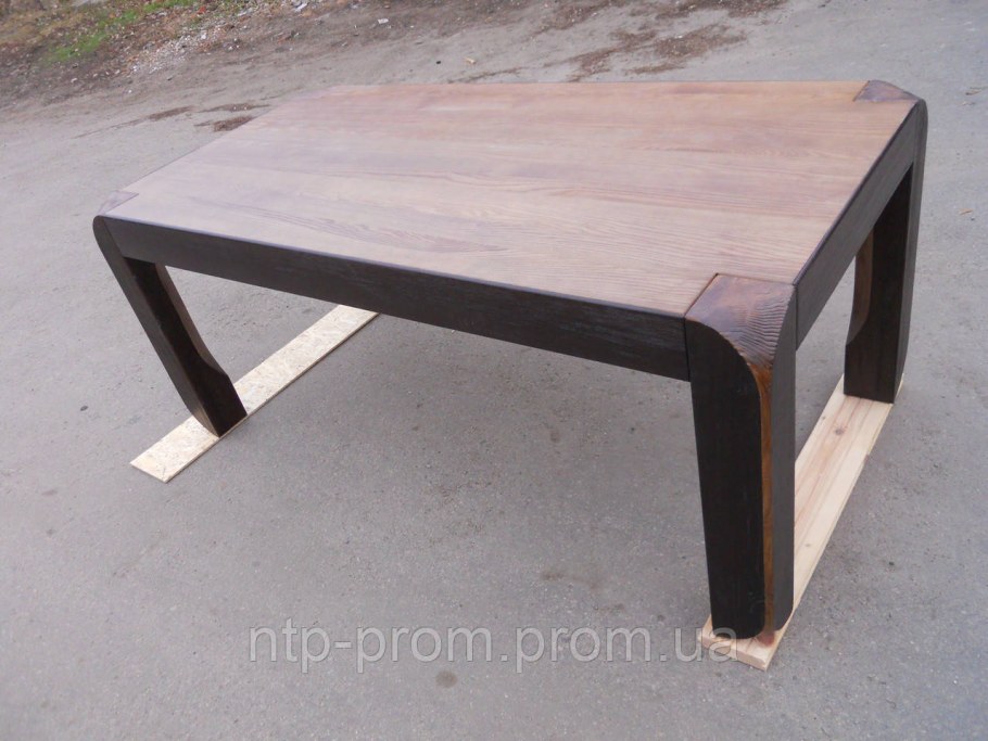 Стол современный на толстых ножках