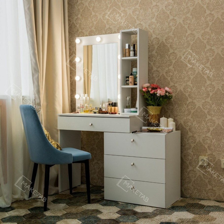 Столик гримерный у Гоар