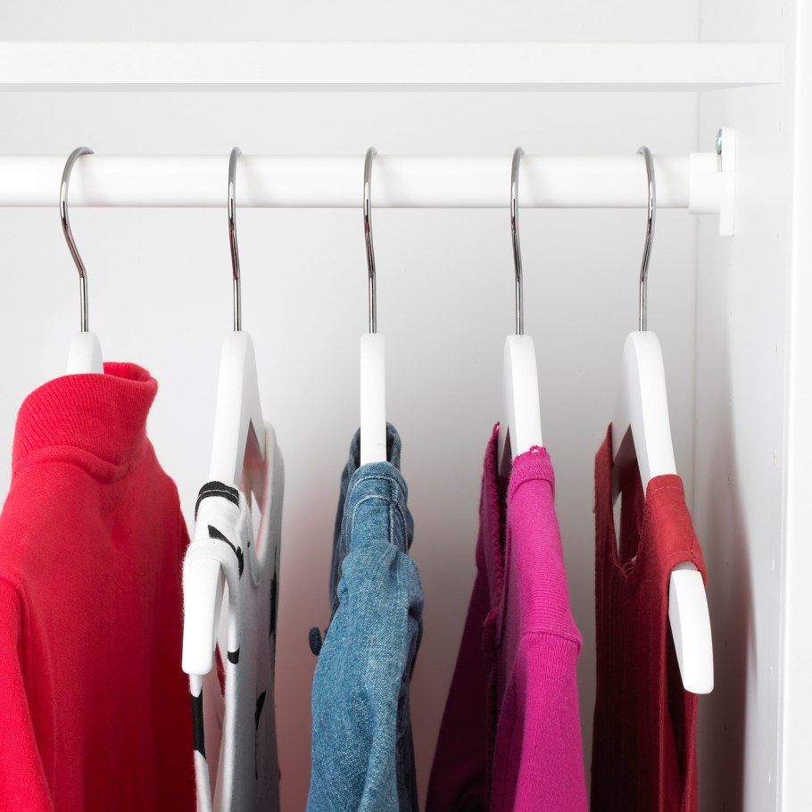 Вешалка красная икеа