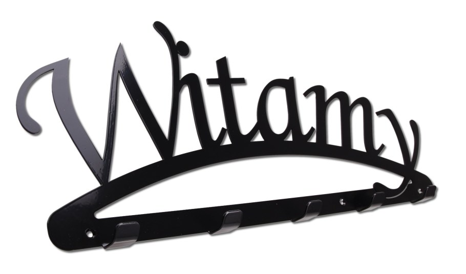 Буквы на вешалке