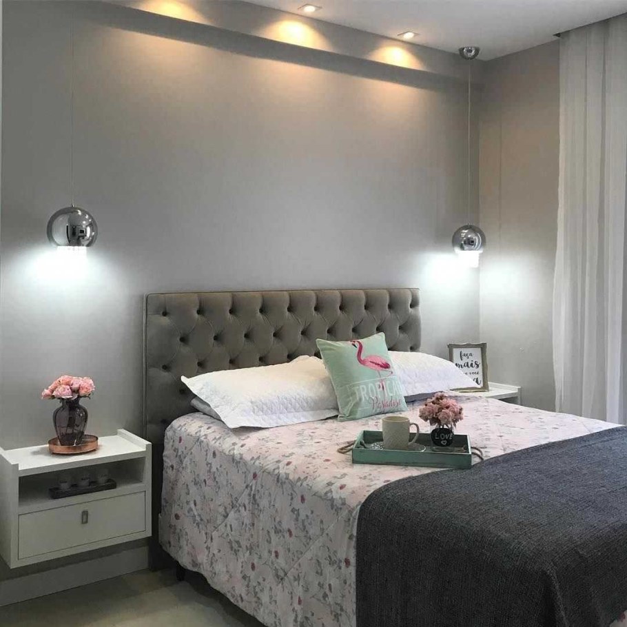 Светильник настенный над кроватью