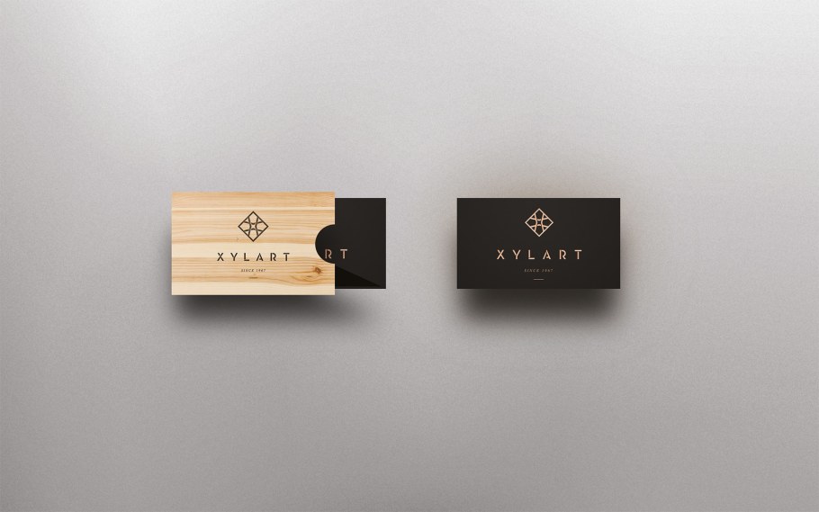 Минималистичный логотип мебельной компании