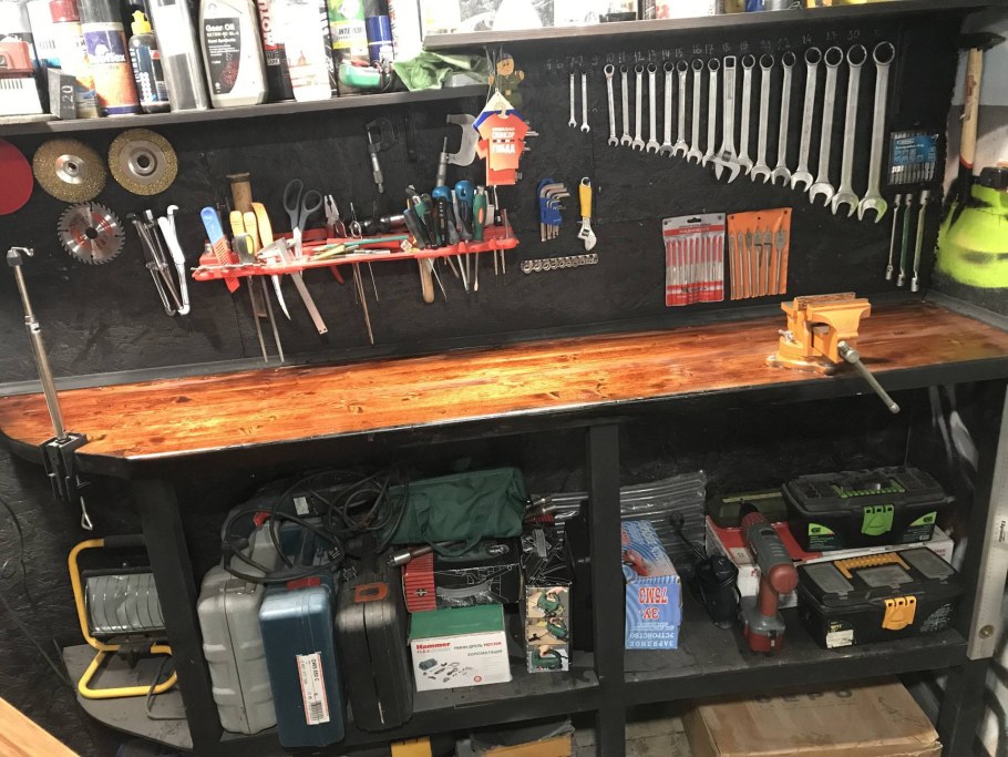 Стол в гараж