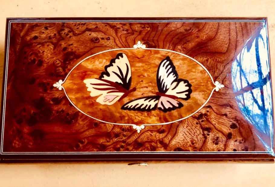 Инкрустация (интарсия, Маркетри и мозаика)