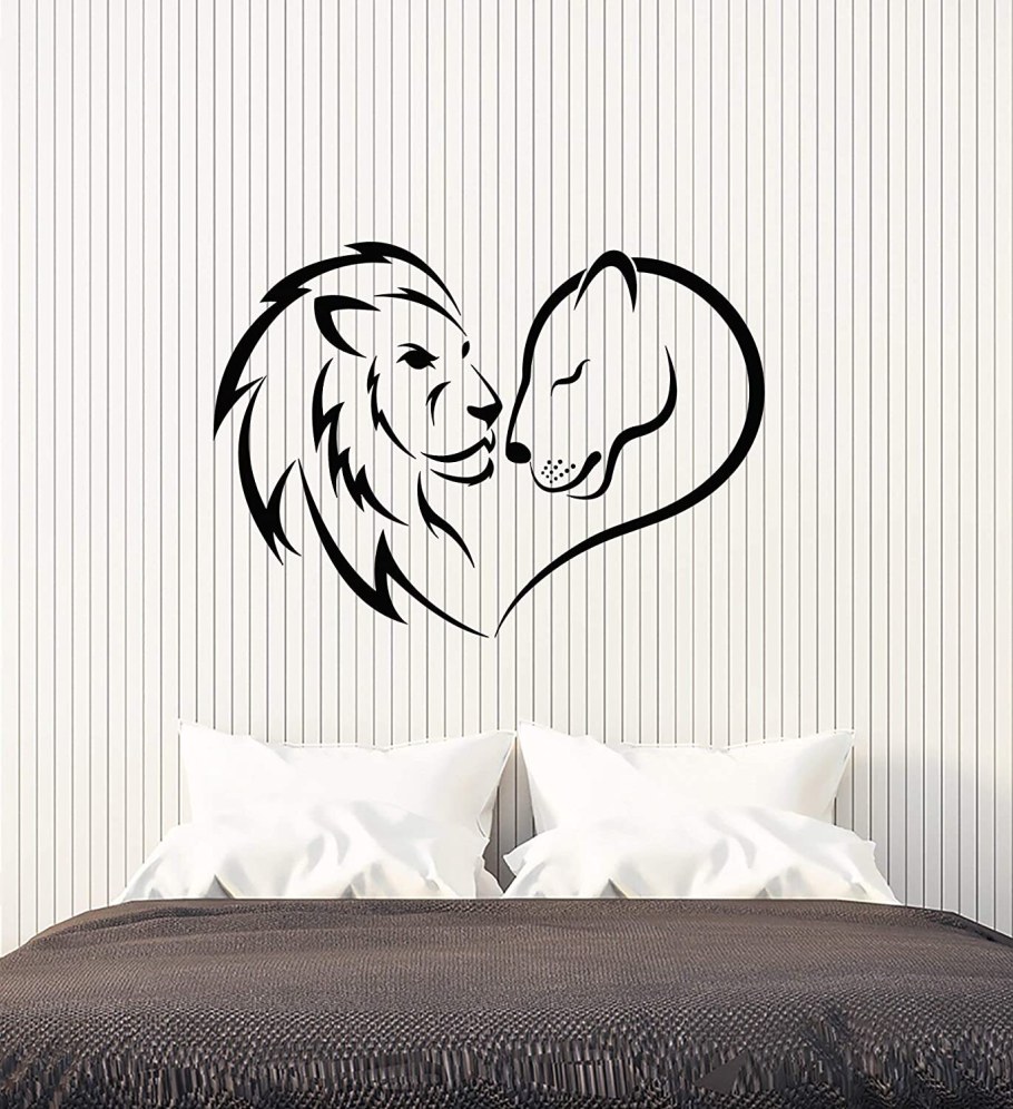 Наклейка на стену Лев