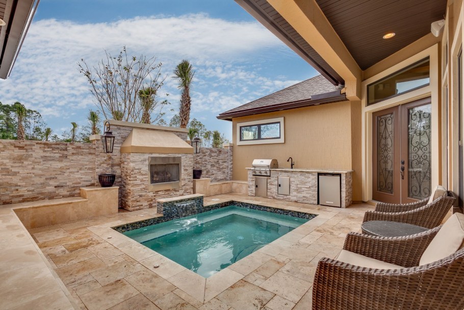 Дом с гаражом под одной крышей