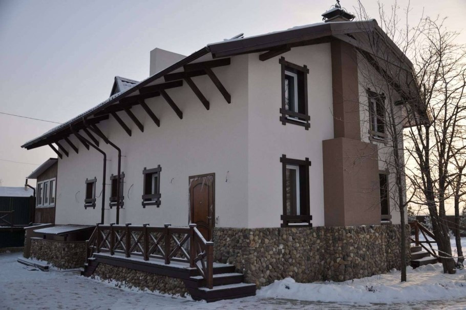 Оштукатуренный дом