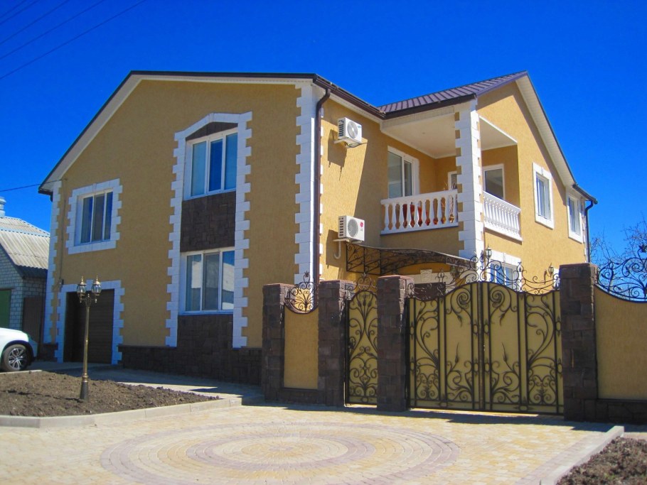 Фасады домов короед