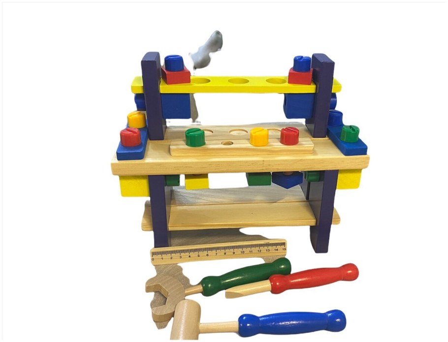 Игрушечный верстак с инструментами
