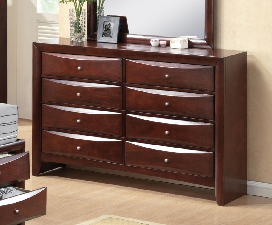 Высокий дрессор комод