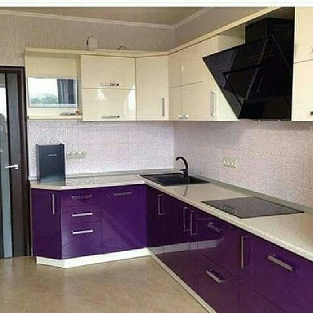 баклажановый цвет в интерьере кухни