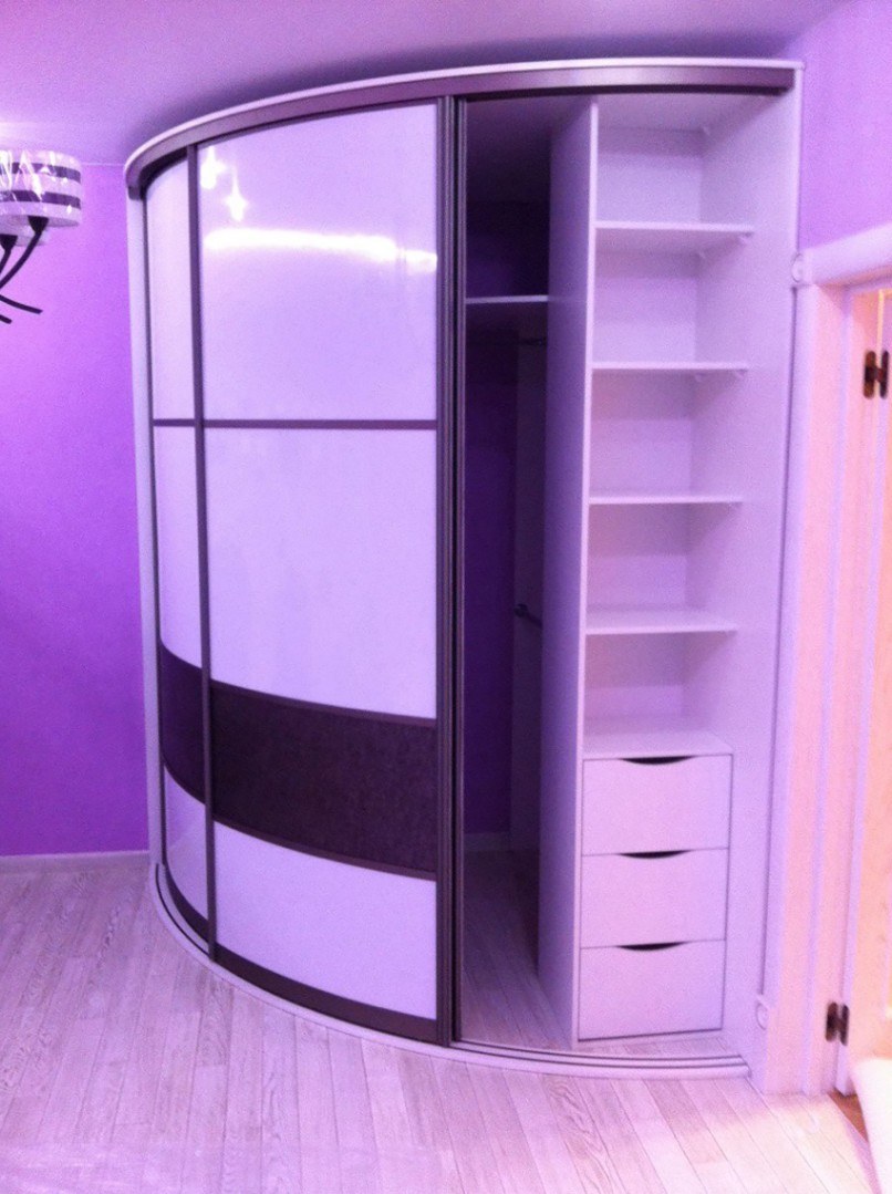 Угловой шкаф купе