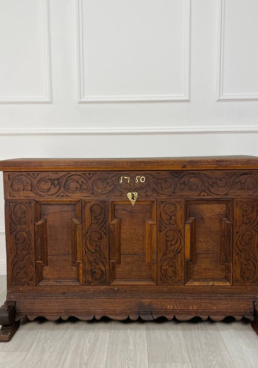 Старинная дубовая тумба комод европа (77 фото)