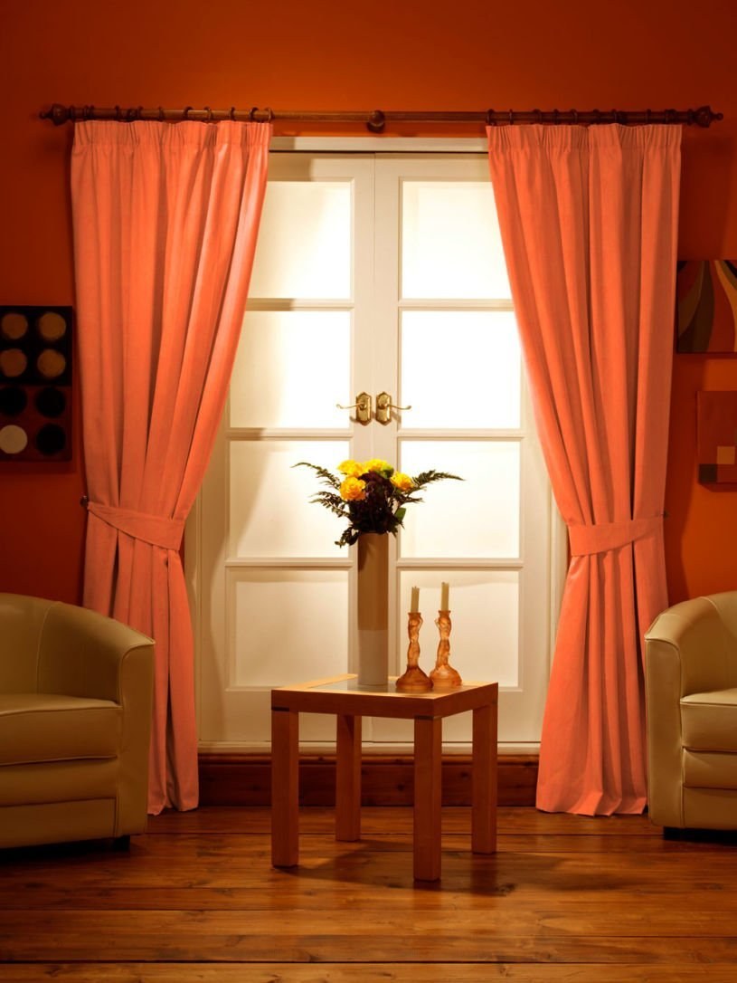 Оранжевые шторы