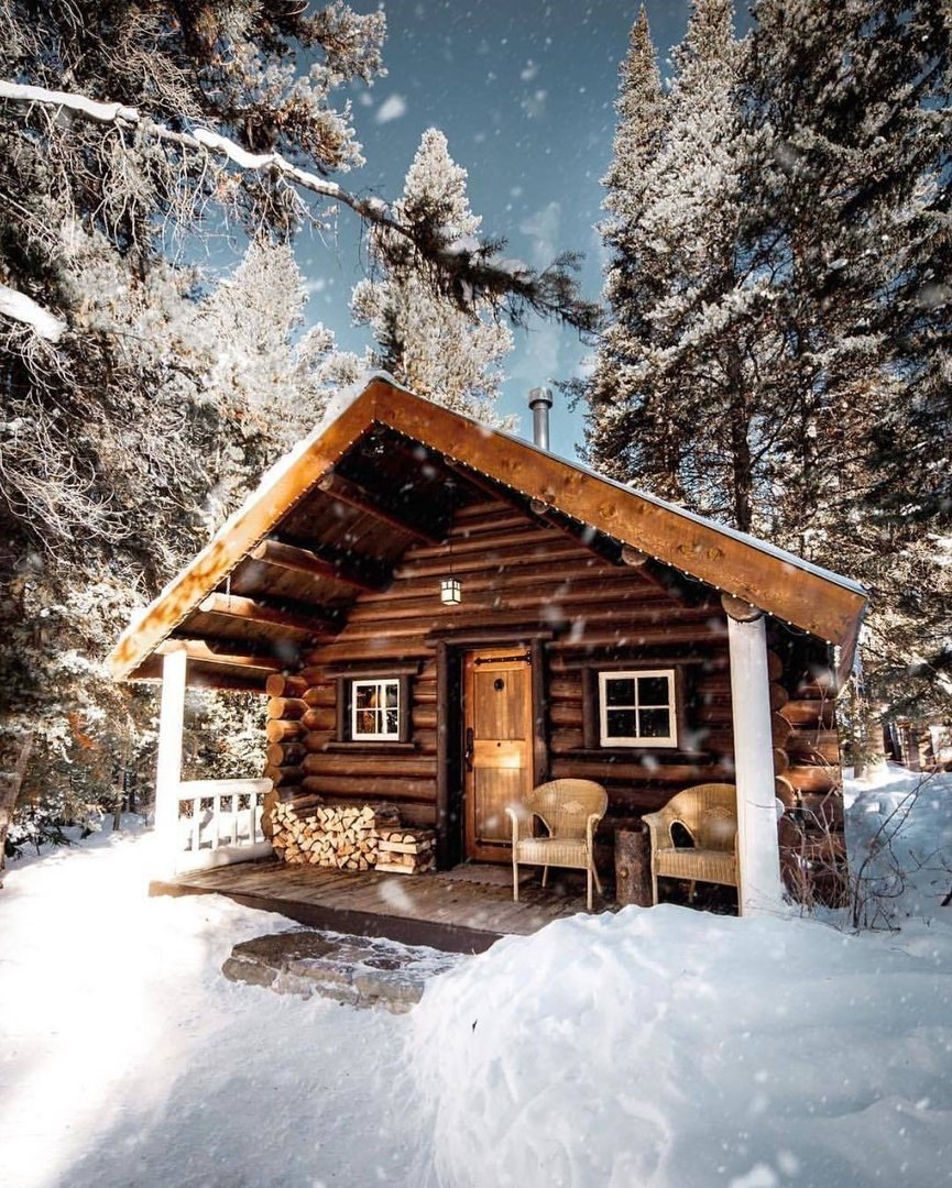 Заснеженный домик