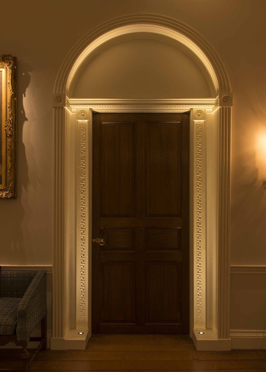 Межкомнатная арка с подсветкой