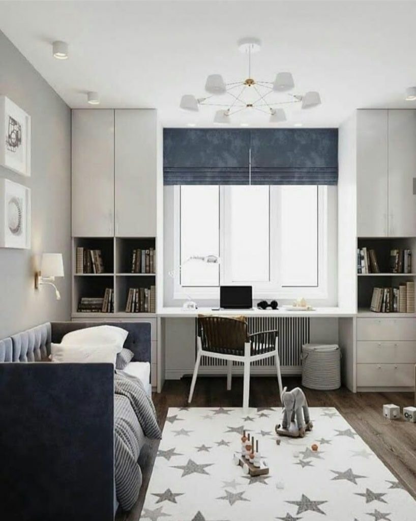 Комната подростка стол у окна