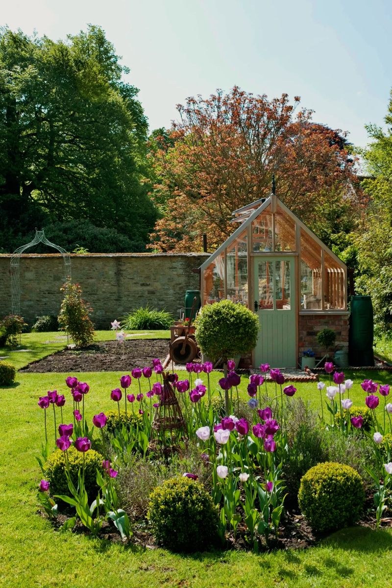 Англия деревня кэмбэлфорд ланшадф садов