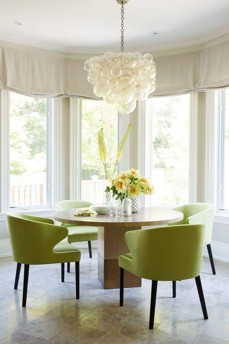 Салатовые стулья кухонные в интерьере