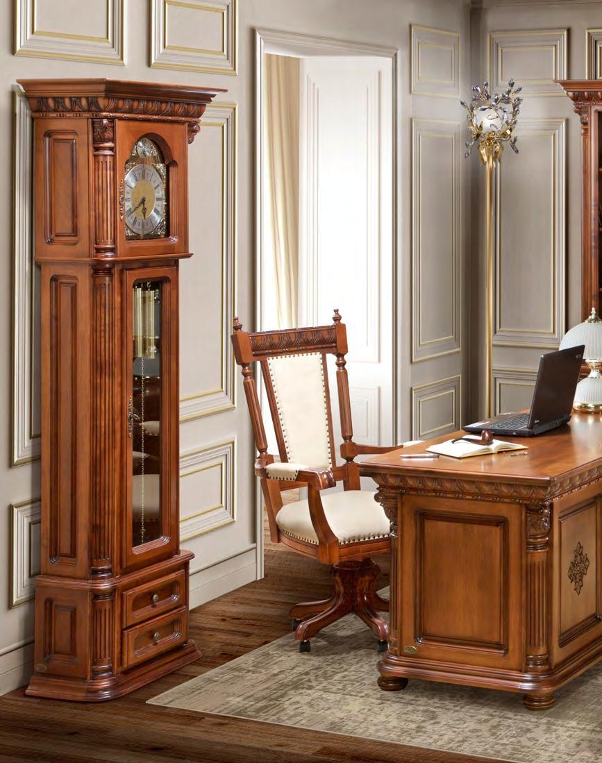 Дорогая мебель в кабинете