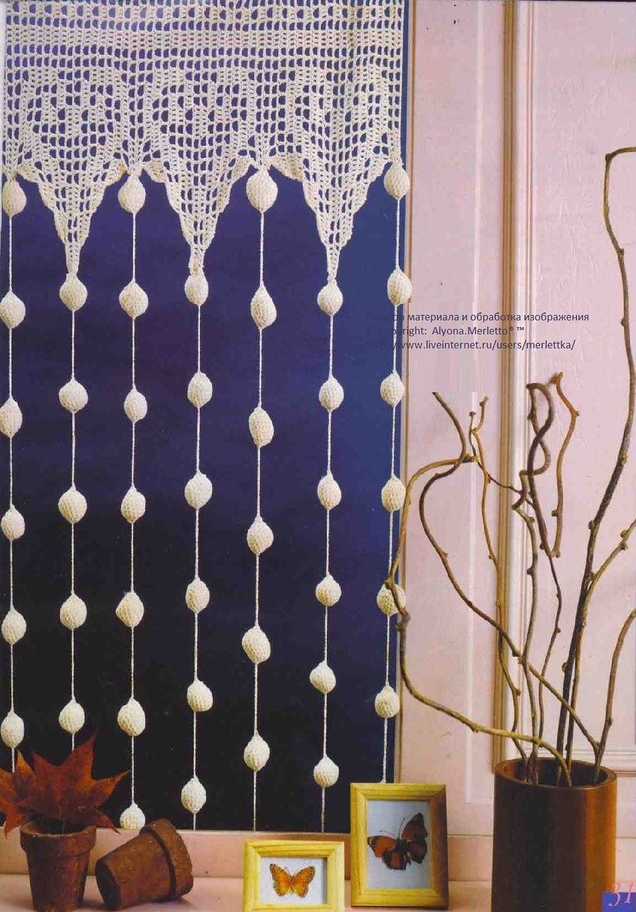 Вязаные шторы на кухню