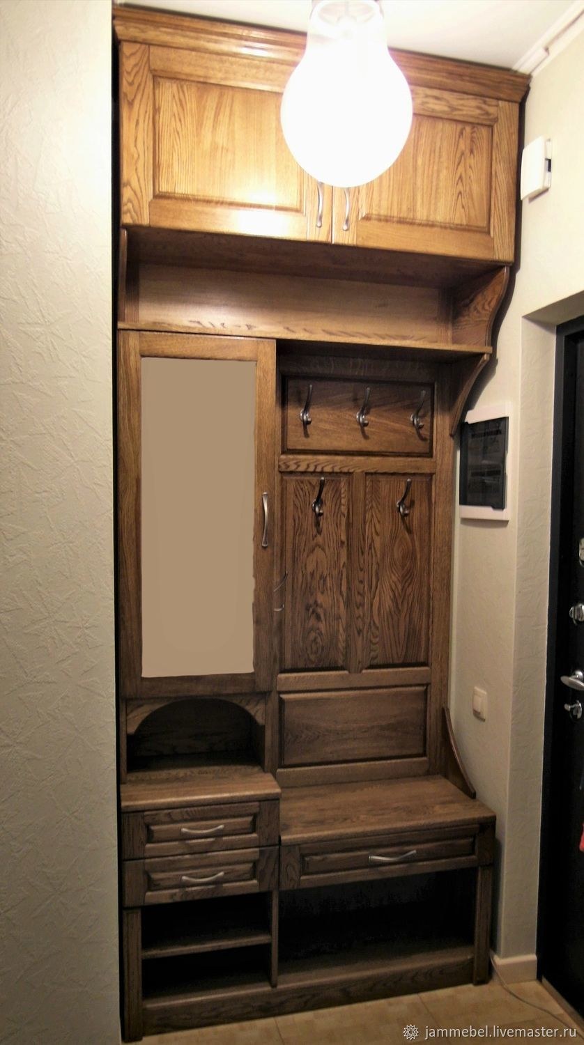 Шкаф в прихожую из дуба