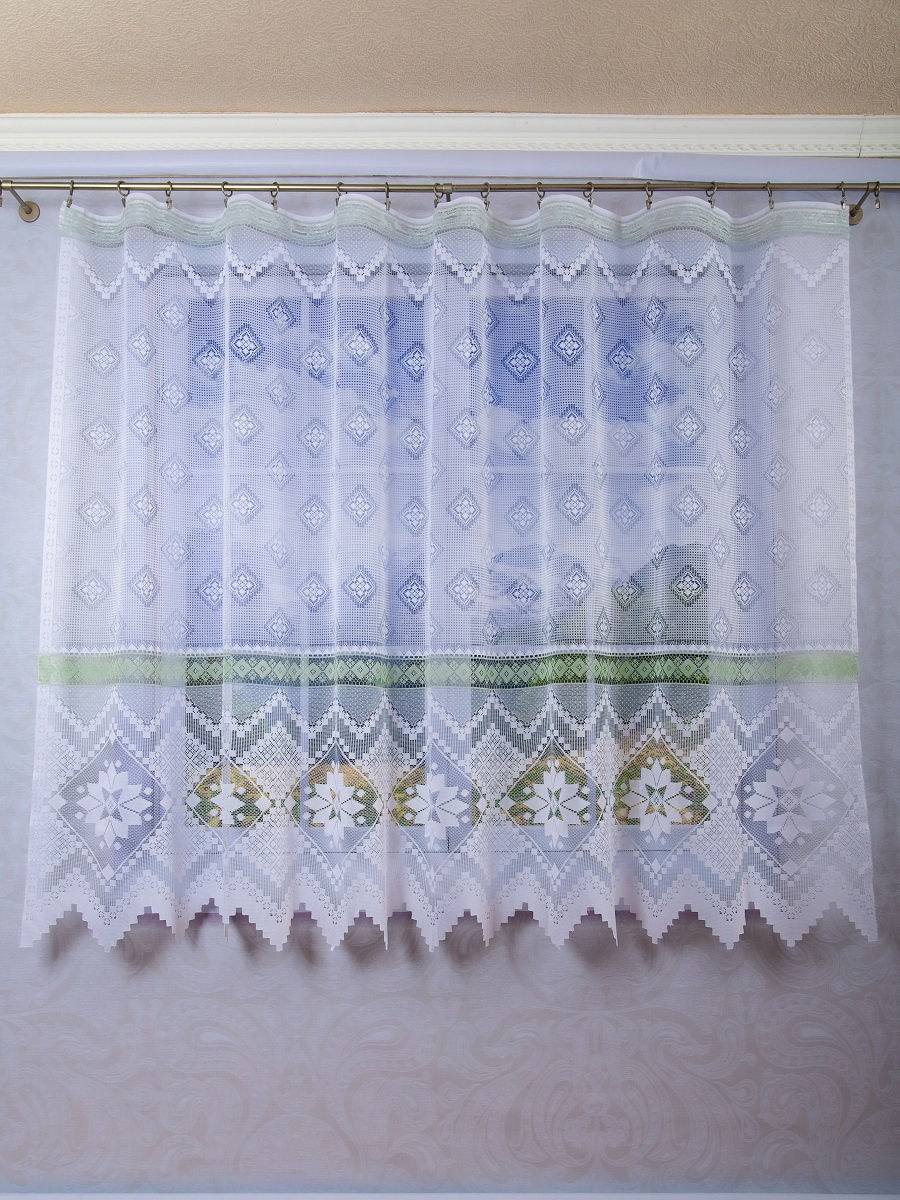 Тюль на кухню со снежинками