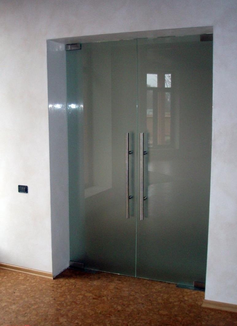 Дверь одностворчатая маятниковая стеклянная Dorma