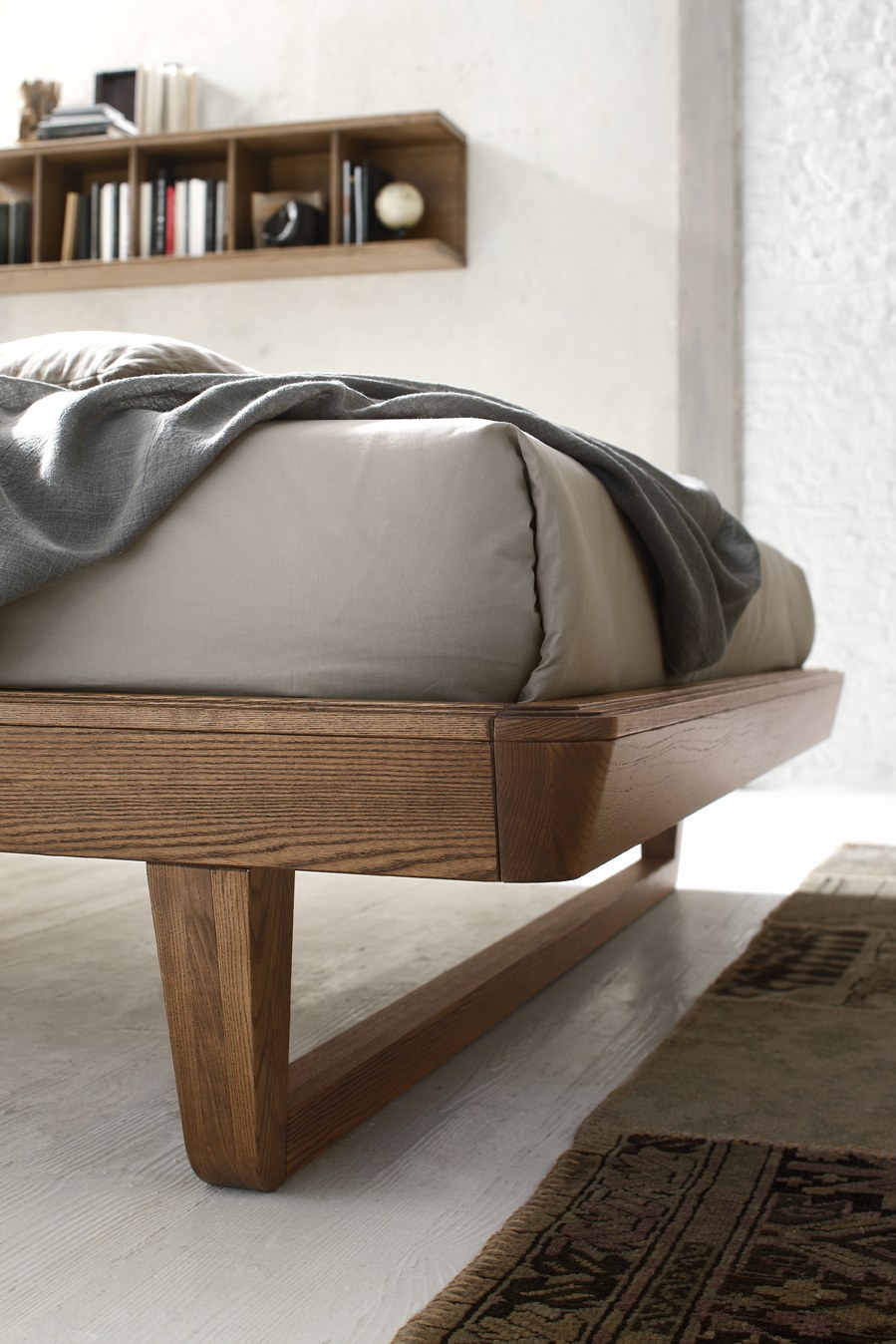 Мебель итальянская спальня Волпи