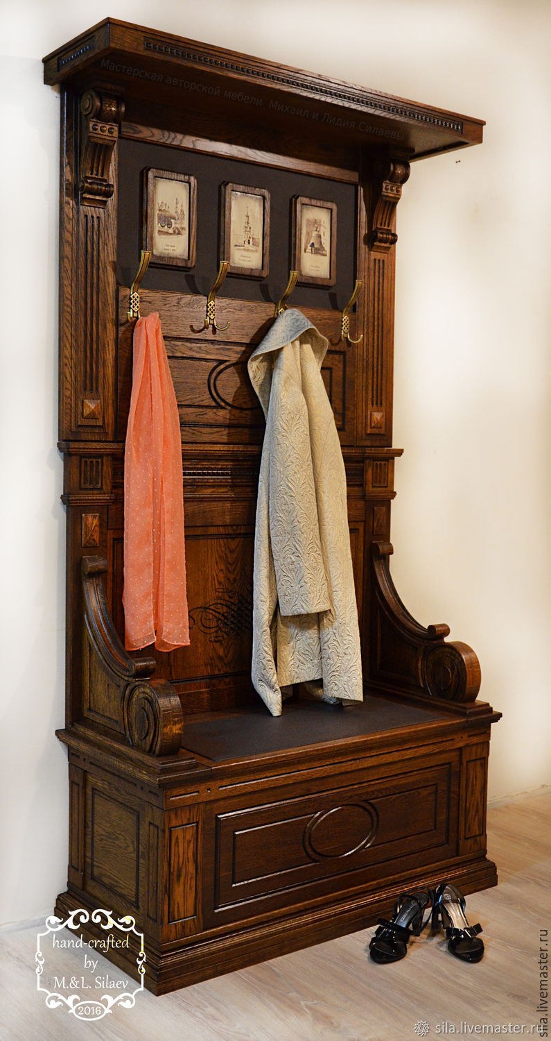 Прихожая из дерева