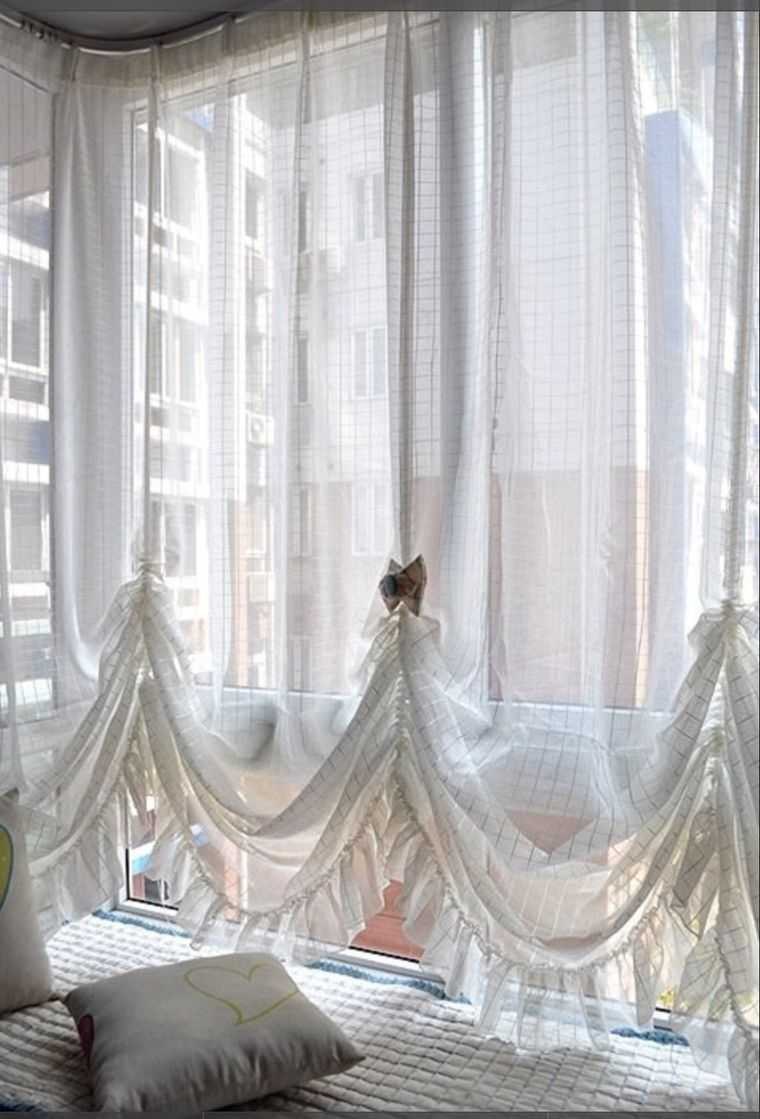 Тюль на эркерное окно