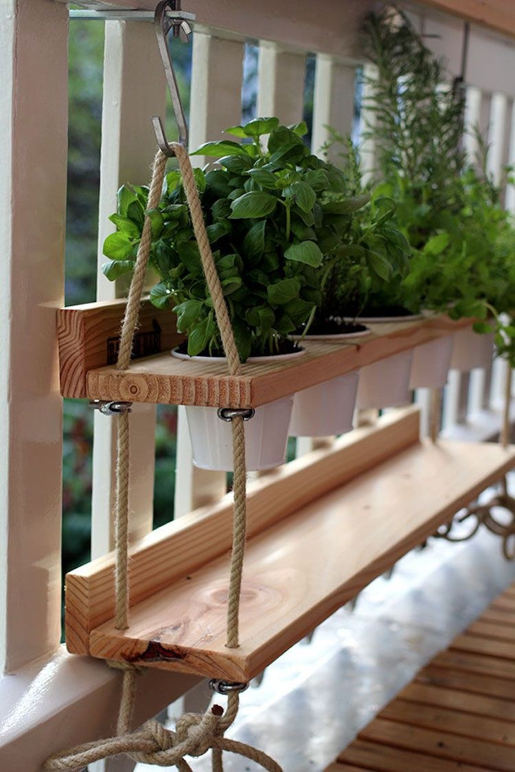 Кашпо для цветов подвесное на балкон