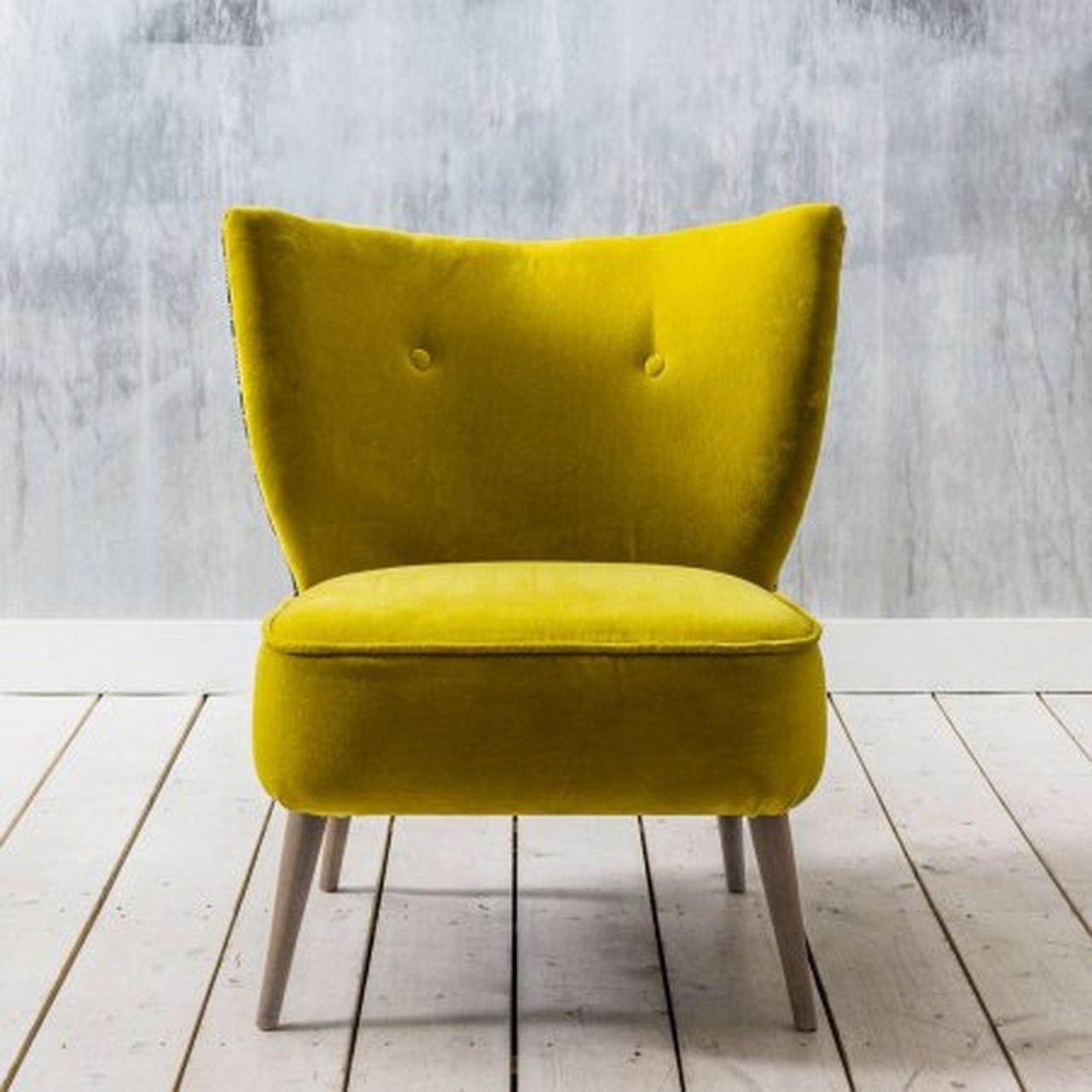 Горчичное кресло. Кресло Velvet Ardmore Chair Yellow. Кресло cosy Yellow 9400. Стул Эмбер Velvet Yellow. Кресло Оксфорд Velvet Yellow.