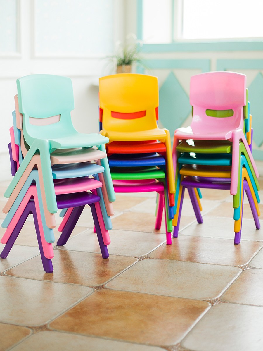 Стульчики детские пластиковые