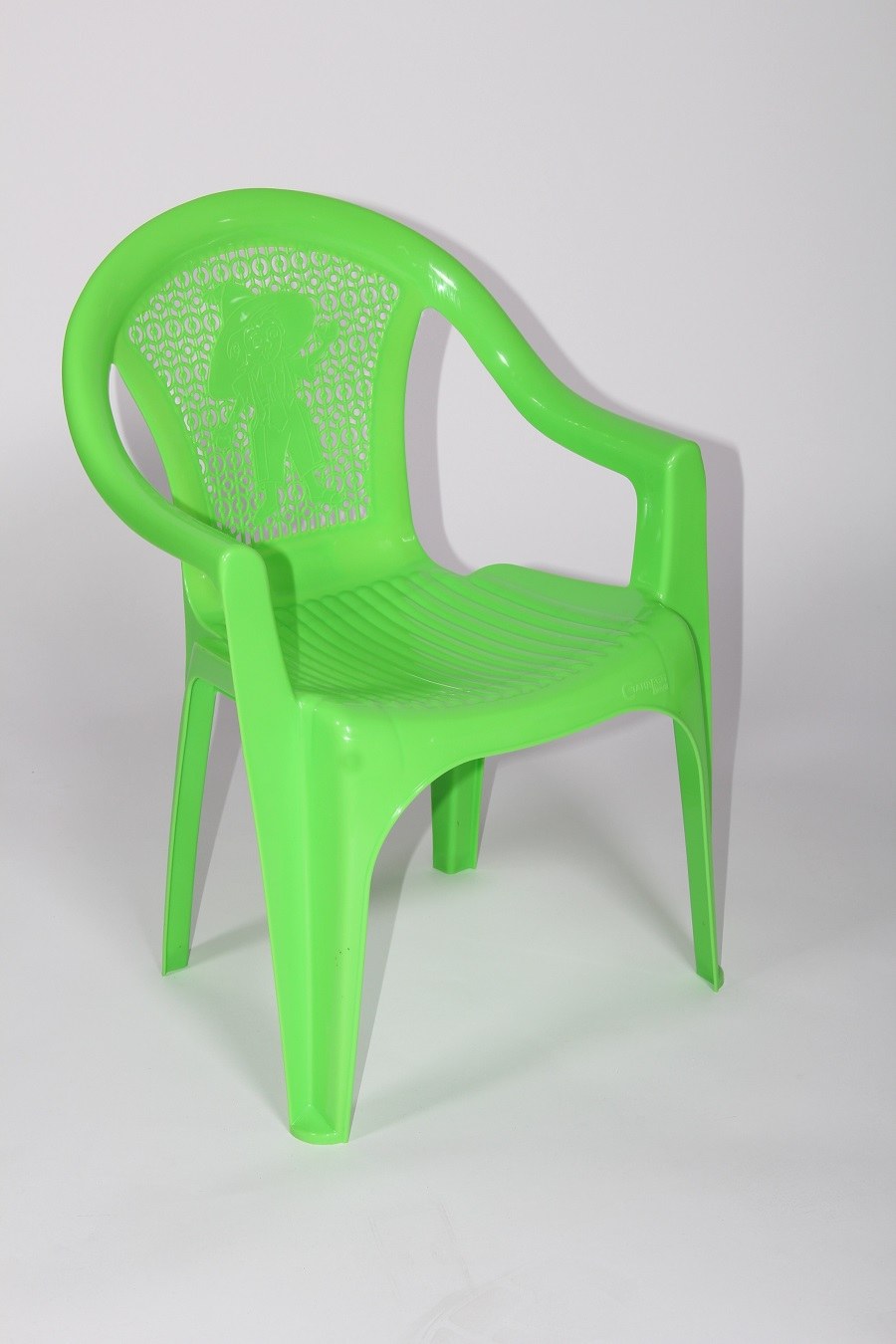 Детское пластиковое кресло