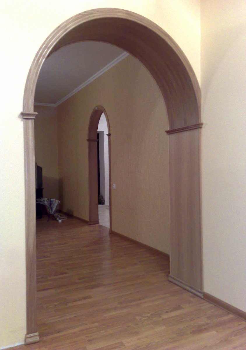 Современные арки в коридоре