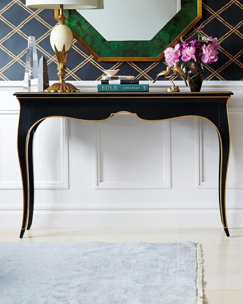 Консоль Louvre Home