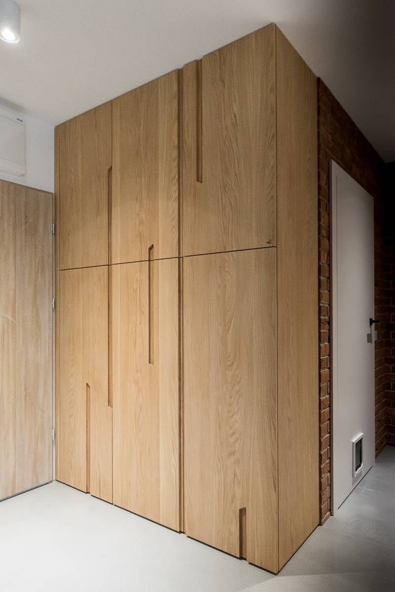 Шкаф распашной шпон