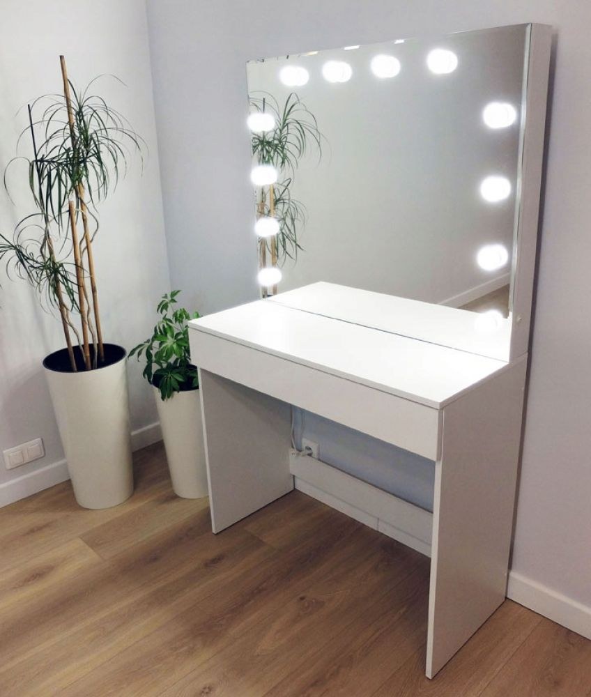 Ikea гримерный столик