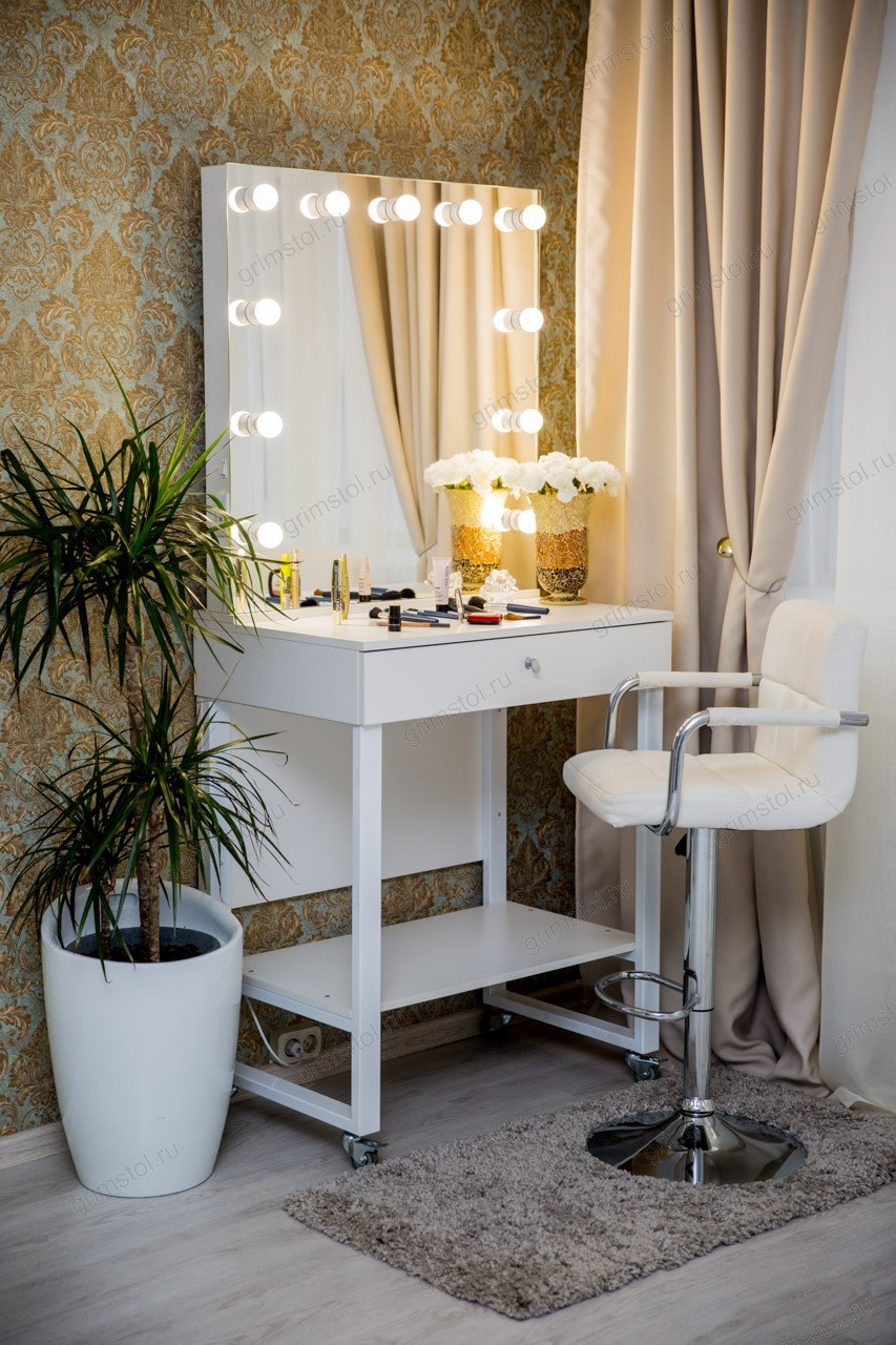 Гримёрный столик 2р80