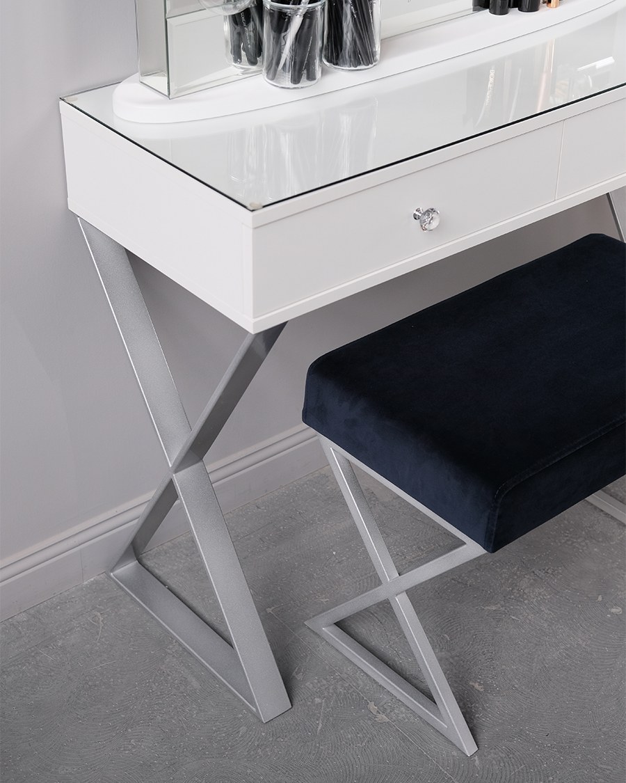 Табурет для гримерного зеркала