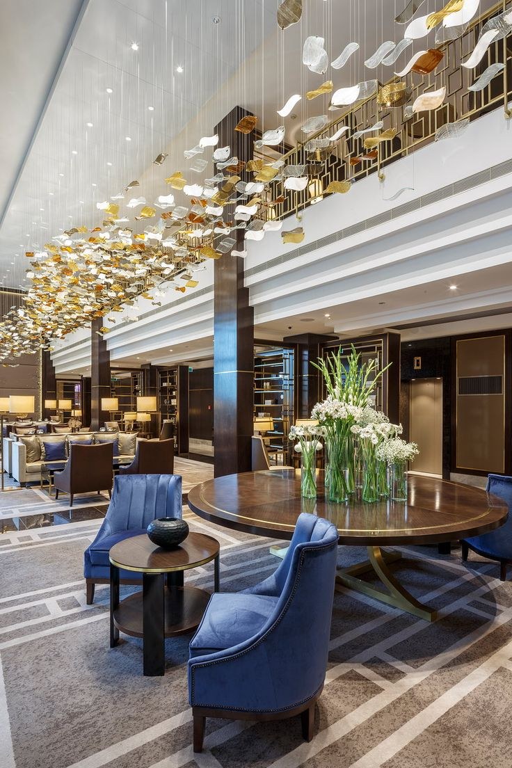 Холл гостиницы Хилтон