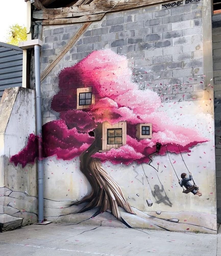 Рисование на кирпичной стене