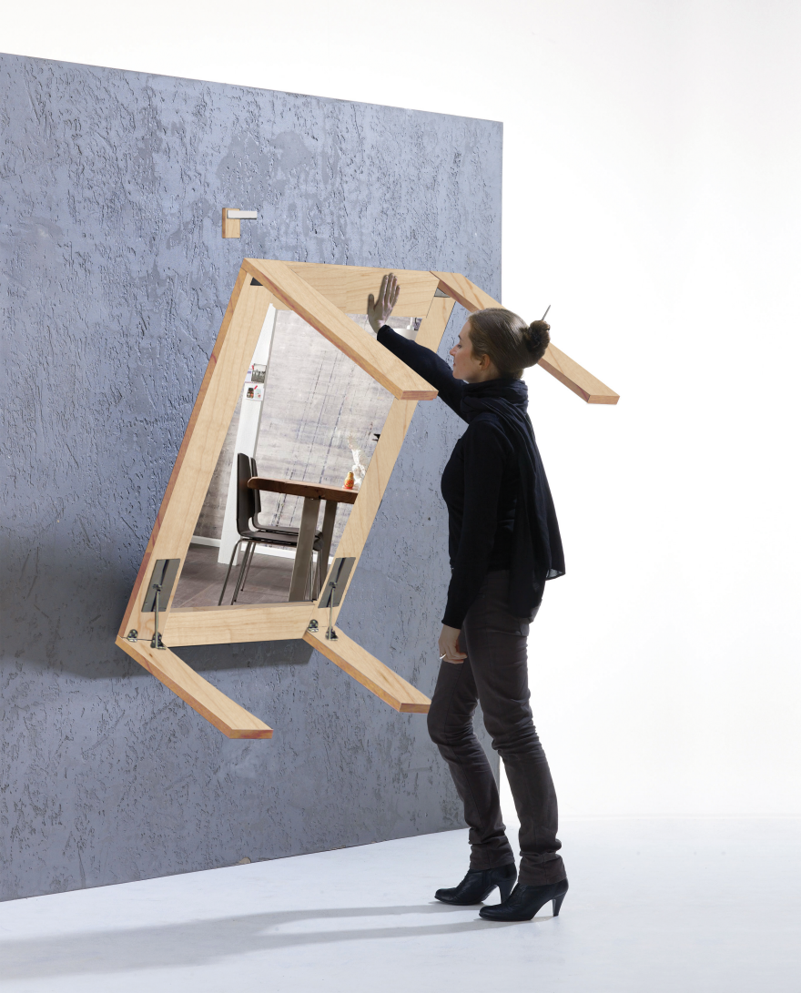 Навесной стол картина