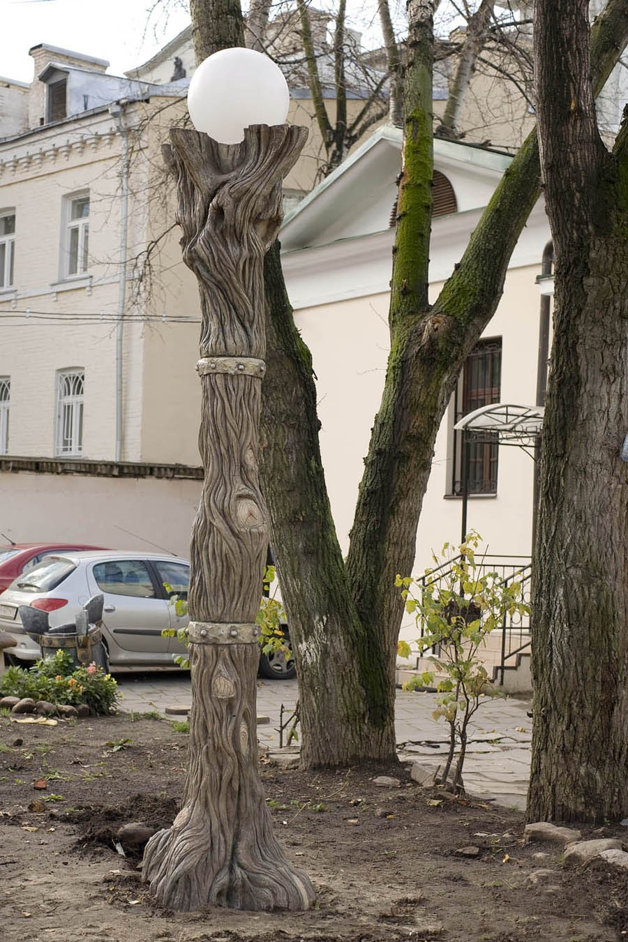 Декоративное дерево из бетона